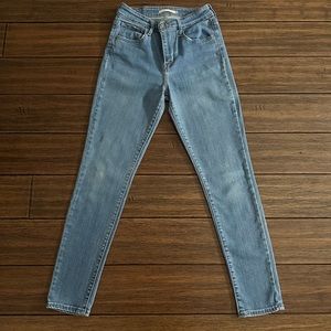 Levi’s 721 High Rise Skinny Jeans (light wash)